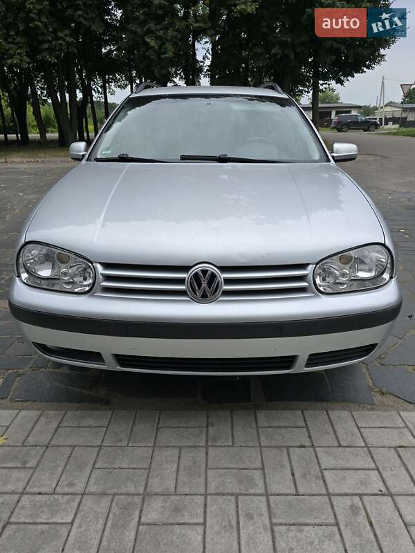 Volkswagen Golf 2003
