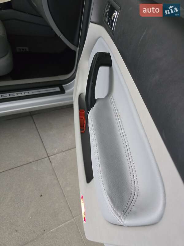 Універсал Volkswagen Golf 2003 в Сумах