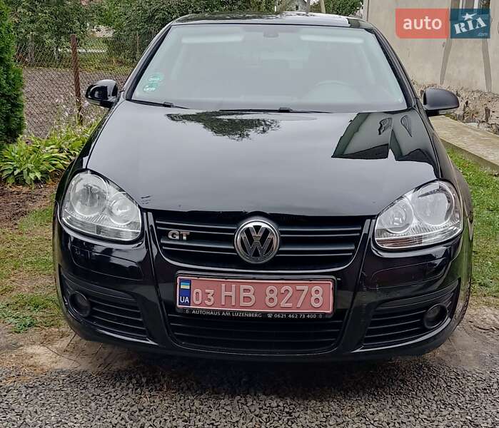 Хетчбек Volkswagen Golf 2006 в Кілках