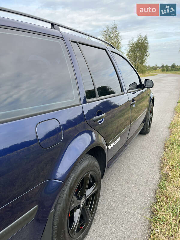 Универсал Volkswagen Golf 2002 в Житомире