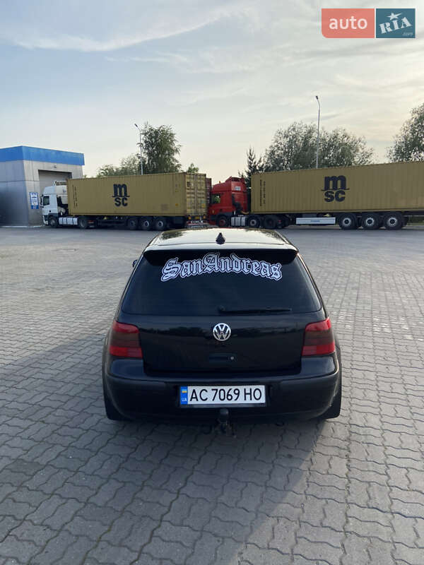 Хэтчбек Volkswagen Golf 2000 в Луцке