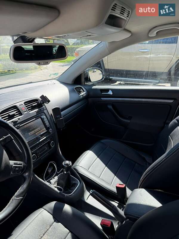 Универсал Volkswagen Golf 2011 в Киеве