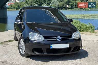 Хетчбек Volkswagen Golf 2005 в Вінниці