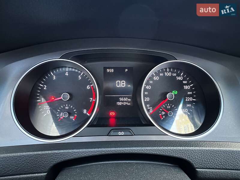 Универсал Volkswagen Golf 2015 в Вышгороде