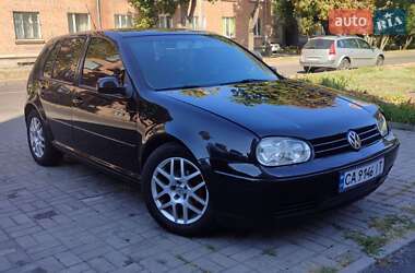 Хэтчбек Volkswagen Golf 2000 в Черкассах