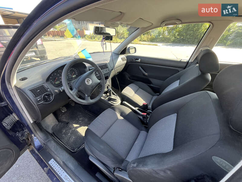 Хэтчбек Volkswagen Golf 2002 в Киеве фото 8 Хэтчбек Volkswagen Golf 2002 в Киеве