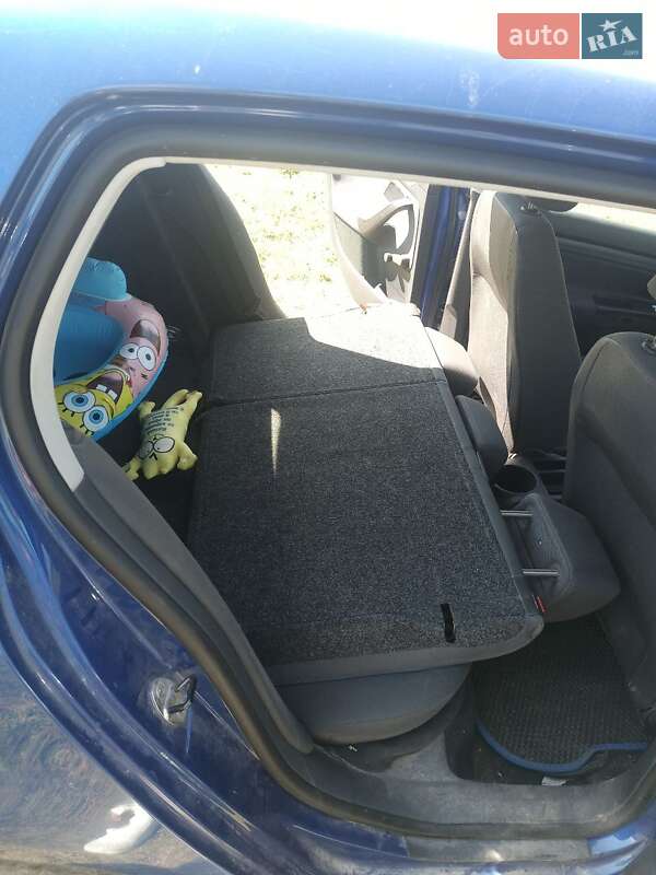 Хетчбек Volkswagen Golf 2004 в Бердичеві