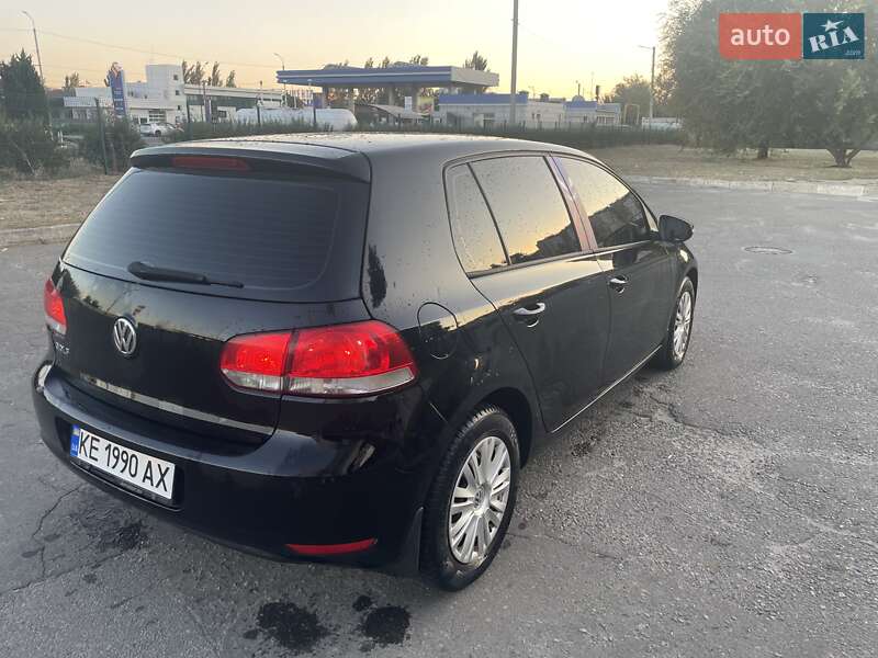 Хэтчбек Volkswagen Golf 2009 в Днепре