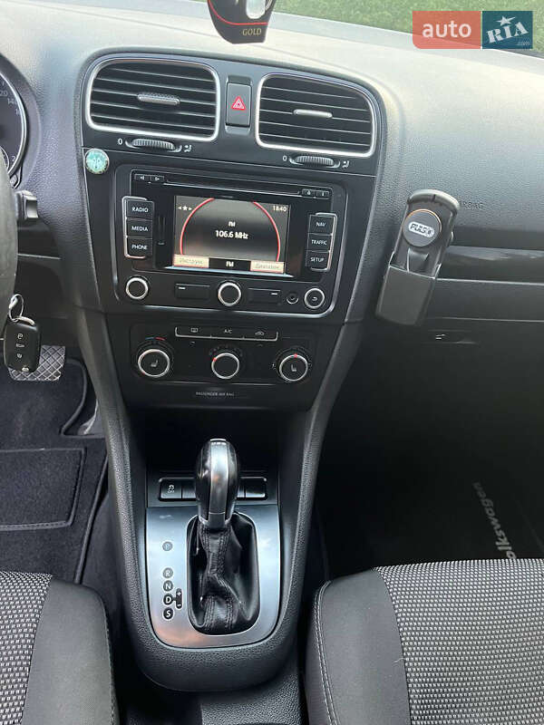 Универсал Volkswagen Golf 2013 в Христиновке