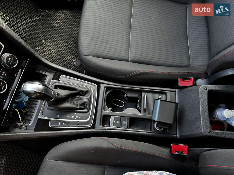 Универсал Volkswagen Golf 2017 в Тернополе