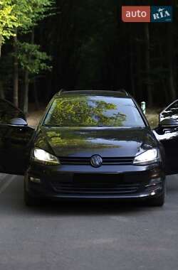 Универсал Volkswagen Golf 2015 в Луцке