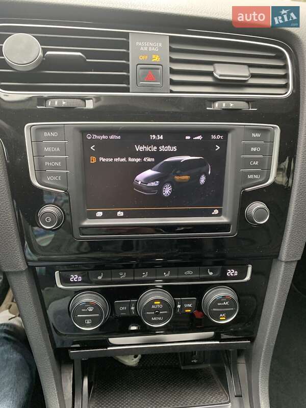 Універсал Volkswagen Golf 2015 в Житомирі