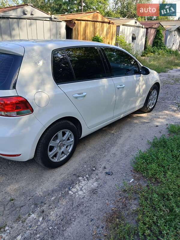 Хетчбек Volkswagen Golf 2009 в Полтаві