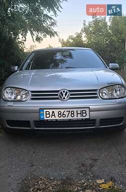Хетчбек Volkswagen Golf 2001 в Олександрівці