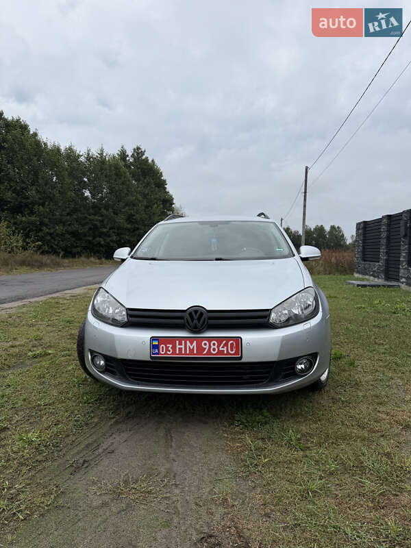 Універсал Volkswagen Golf 2012 в Зарічному