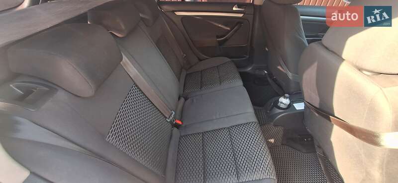 Универсал Volkswagen Golf 2010 в Кропивницком