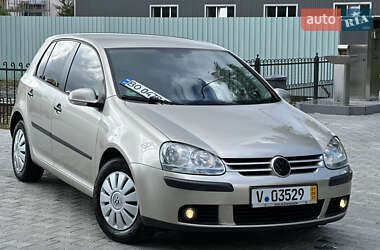 Хэтчбек Volkswagen Golf 2004 в Тернополе