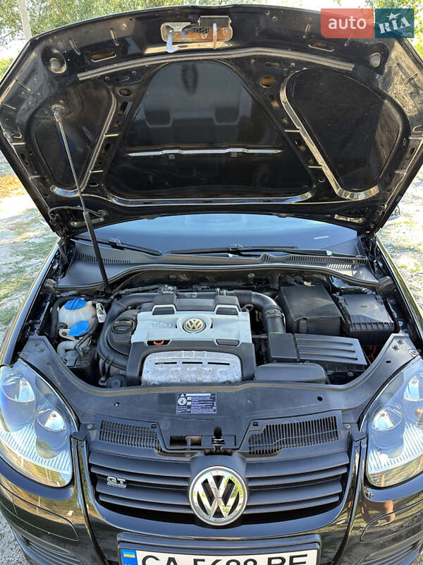 Хетчбек Volkswagen Golf 2008 в Звенигородці