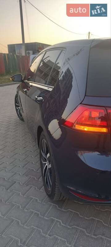 Хетчбек Volkswagen Golf 2012 в Полтаві