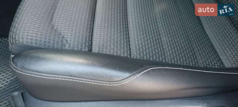 Хетчбек Volkswagen Golf 2012 в Полтаві