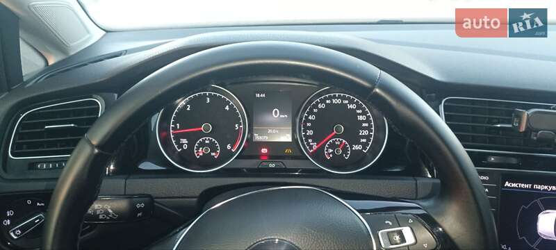 Хетчбек Volkswagen Golf 2012 в Полтаві