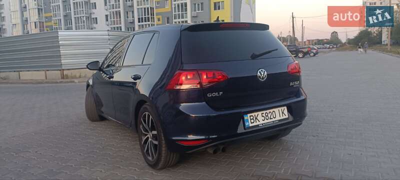 Хетчбек Volkswagen Golf 2012 в Полтаві