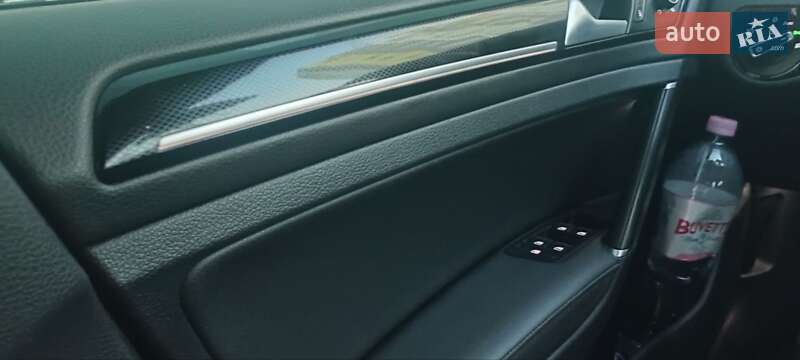 Хетчбек Volkswagen Golf 2012 в Полтаві