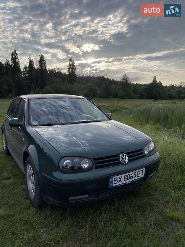 Хетчбек Volkswagen Golf 2000 в Хмельницькому