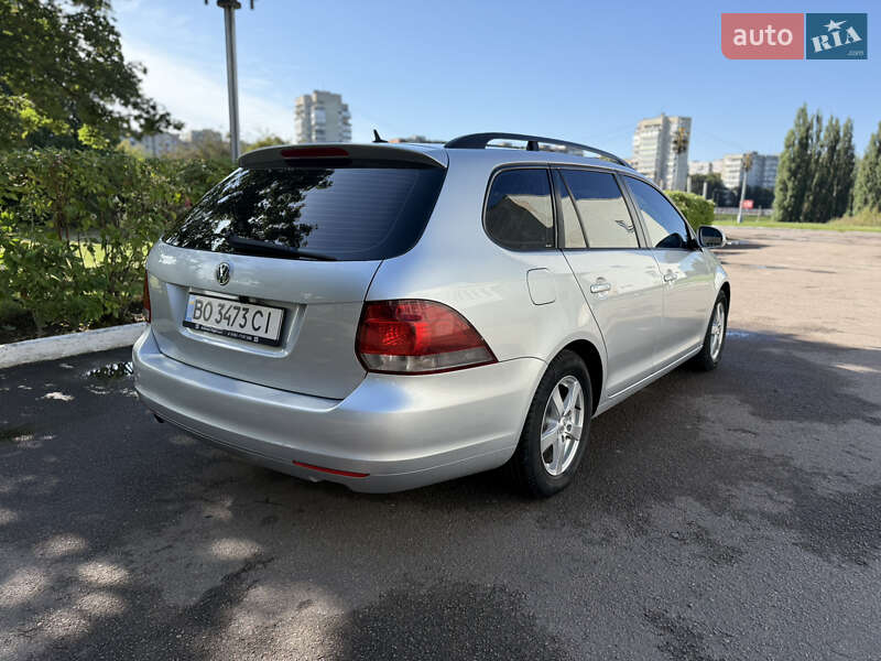 Универсал Volkswagen Golf 2011 в Ровно фото 7 Универсал Volkswagen Golf 2011 в Ровно