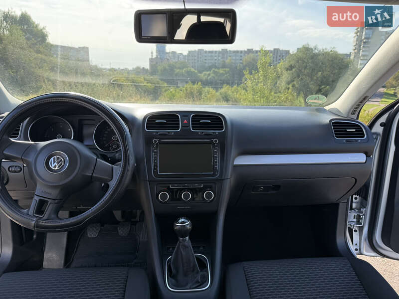 Универсал Volkswagen Golf 2011 в Ровно фото 23 Универсал Volkswagen Golf 2011 в Ровно