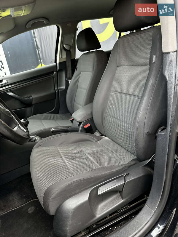 Універсал Volkswagen Golf 2011 в Львові