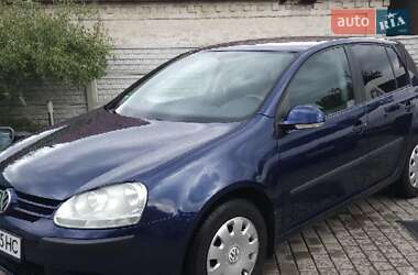 Хэтчбек Volkswagen Golf 2004 в Кременчуге