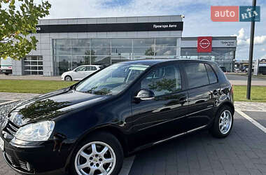 Хетчбек Volkswagen Golf 2008 в Мукачевому
