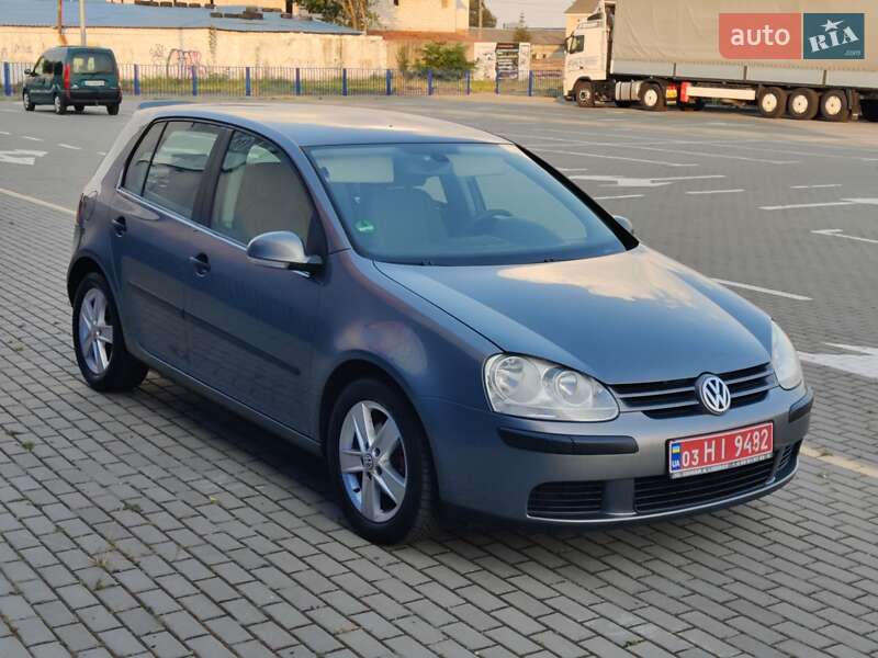 Volkswagen Golf 2004