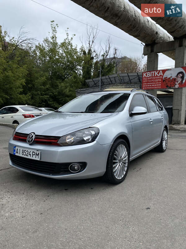 Универсал Volkswagen Golf 2011 в Киеве