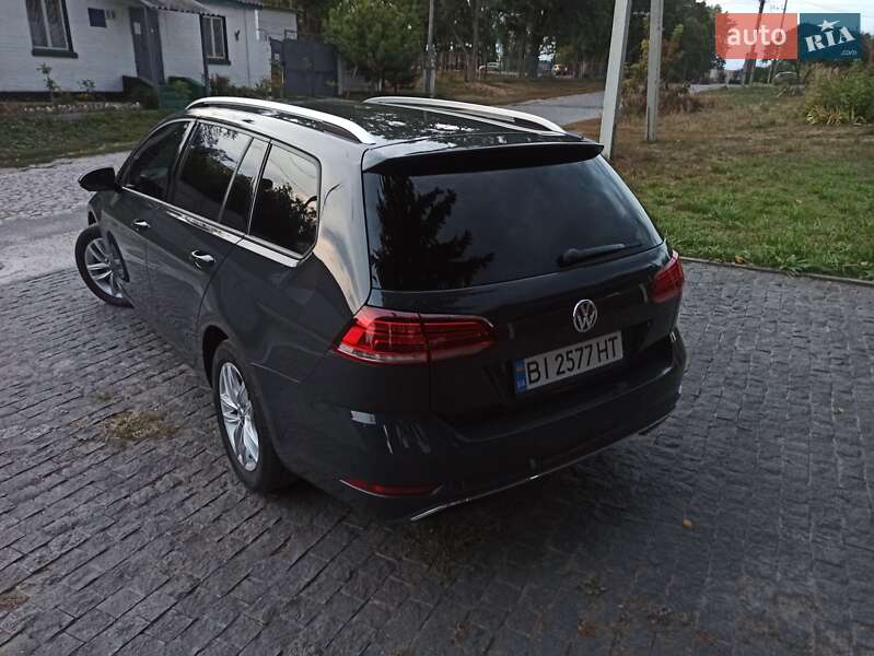 Универсал Volkswagen Golf 2018 в Гадяче