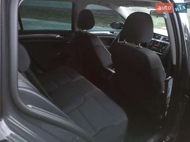 Универсал Volkswagen Golf 2018 в Гадяче