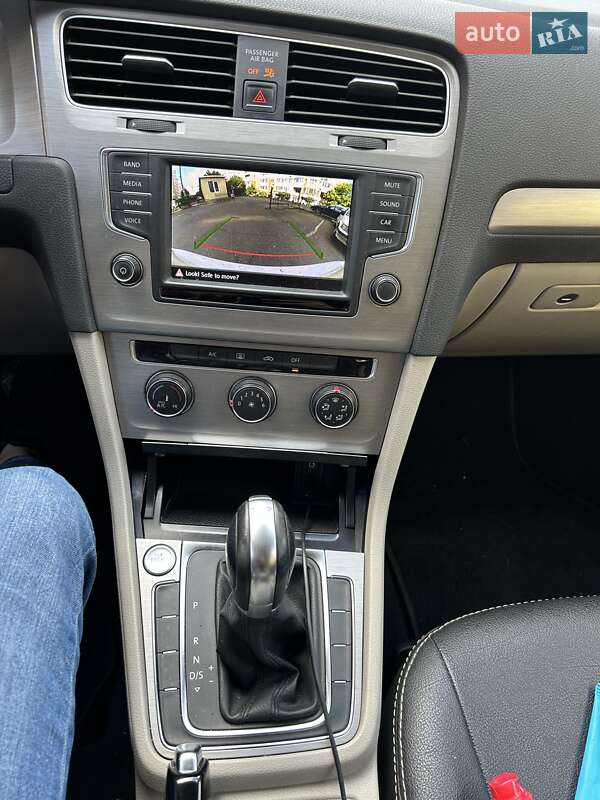 Универсал Volkswagen Golf 2015 в Ирпене