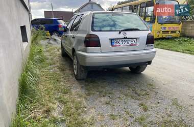 Хэтчбек Volkswagen Golf 1996 в Ровно