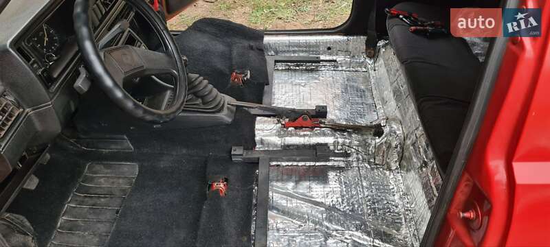 Хетчбек Volkswagen Golf 1983 в Слов'янську