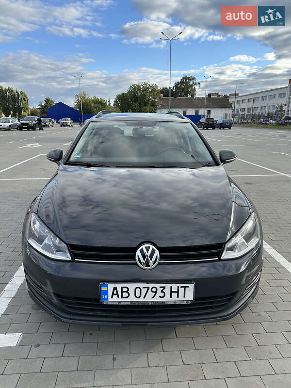 Універсал Volkswagen Golf 2016 в Вінниці