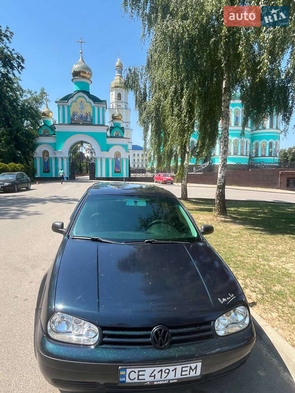 Хетчбек Volkswagen Golf 1999 в Чернівцях