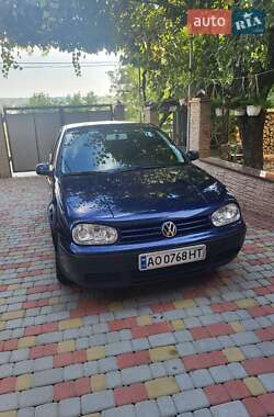 Хэтчбек Volkswagen Golf 2000 в Сельцо