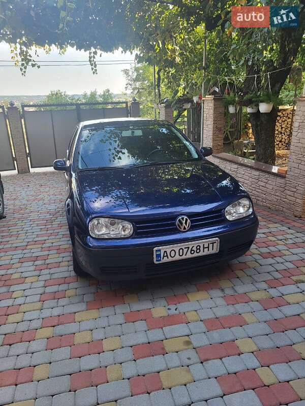 Volkswagen Golf 2000