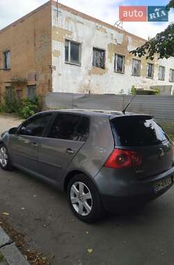 Хэтчбек Volkswagen Golf 2006 в Сумах