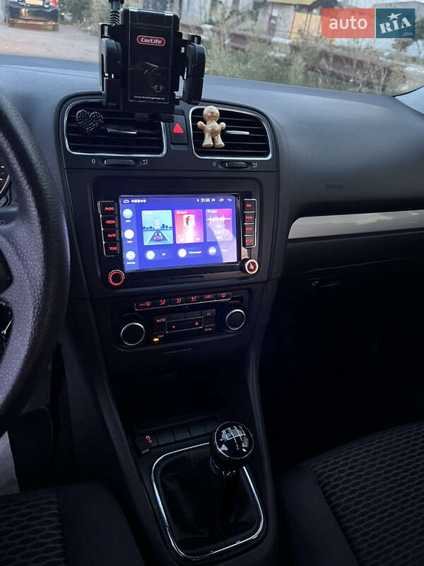 Хетчбек Volkswagen Golf 2011 в Києві