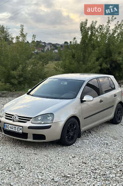 Хэтчбек Volkswagen Golf 2004 в Тернополе