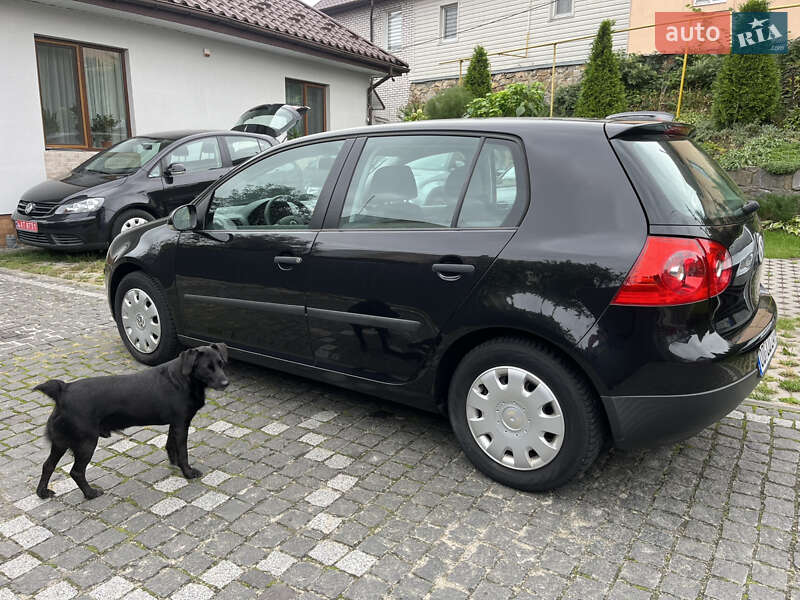 Хэтчбек Volkswagen Golf 2004 в Звягеле фото 12 Хэтчбек Volkswagen Golf 2004 в Звягеле