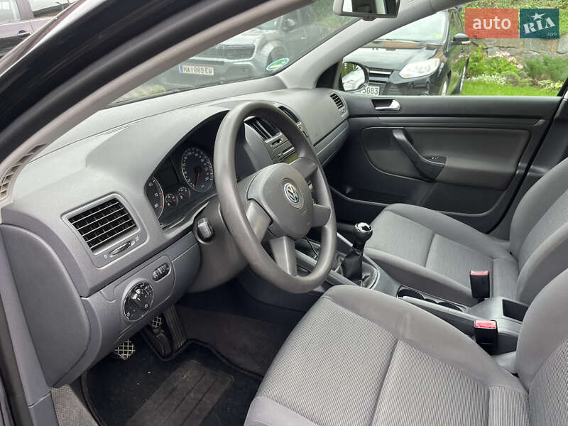 Хэтчбек Volkswagen Golf 2004 в Звягеле фото 22 Хэтчбек Volkswagen Golf 2004 в Звягеле