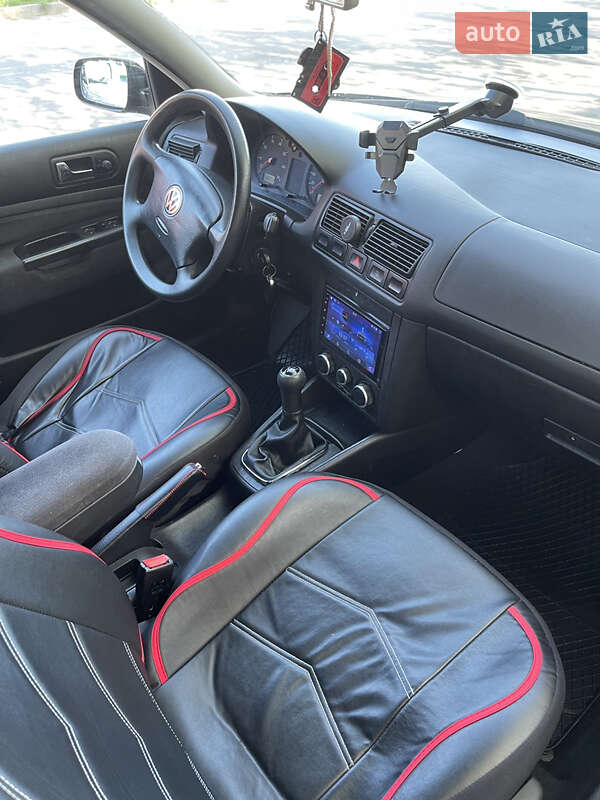 Універсал Volkswagen Golf 1999 в Львові